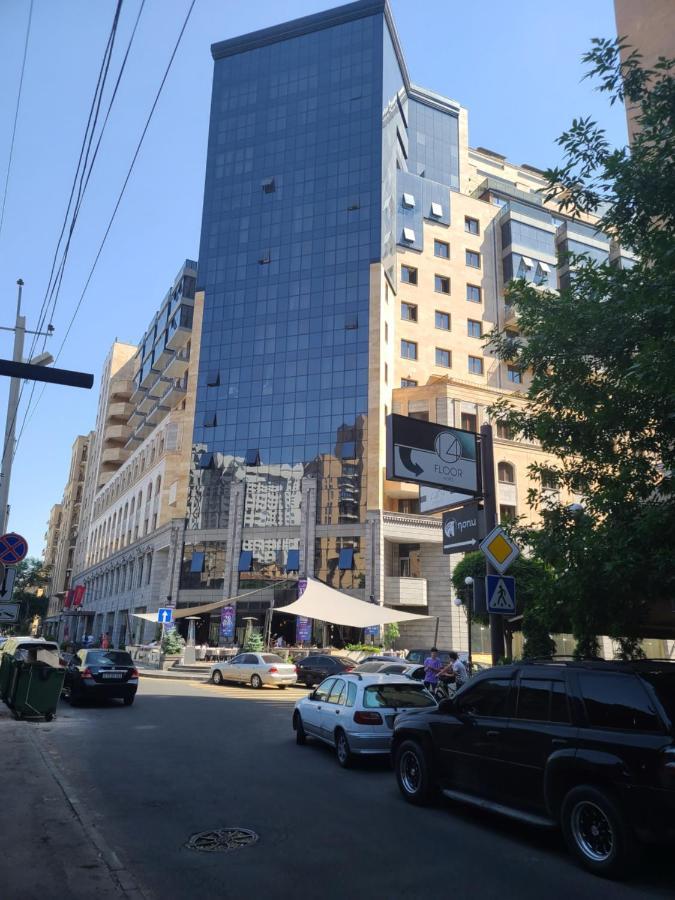 Pride Properties Welcomes You At 17 Buzant St 11-166 Yerevan Armenia エクステリア 写真