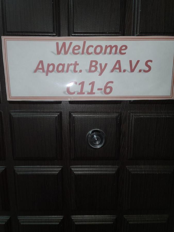 Pride Properties Welcomes You At 17 Buzant St 11-166 Yerevan Armenia エクステリア 写真