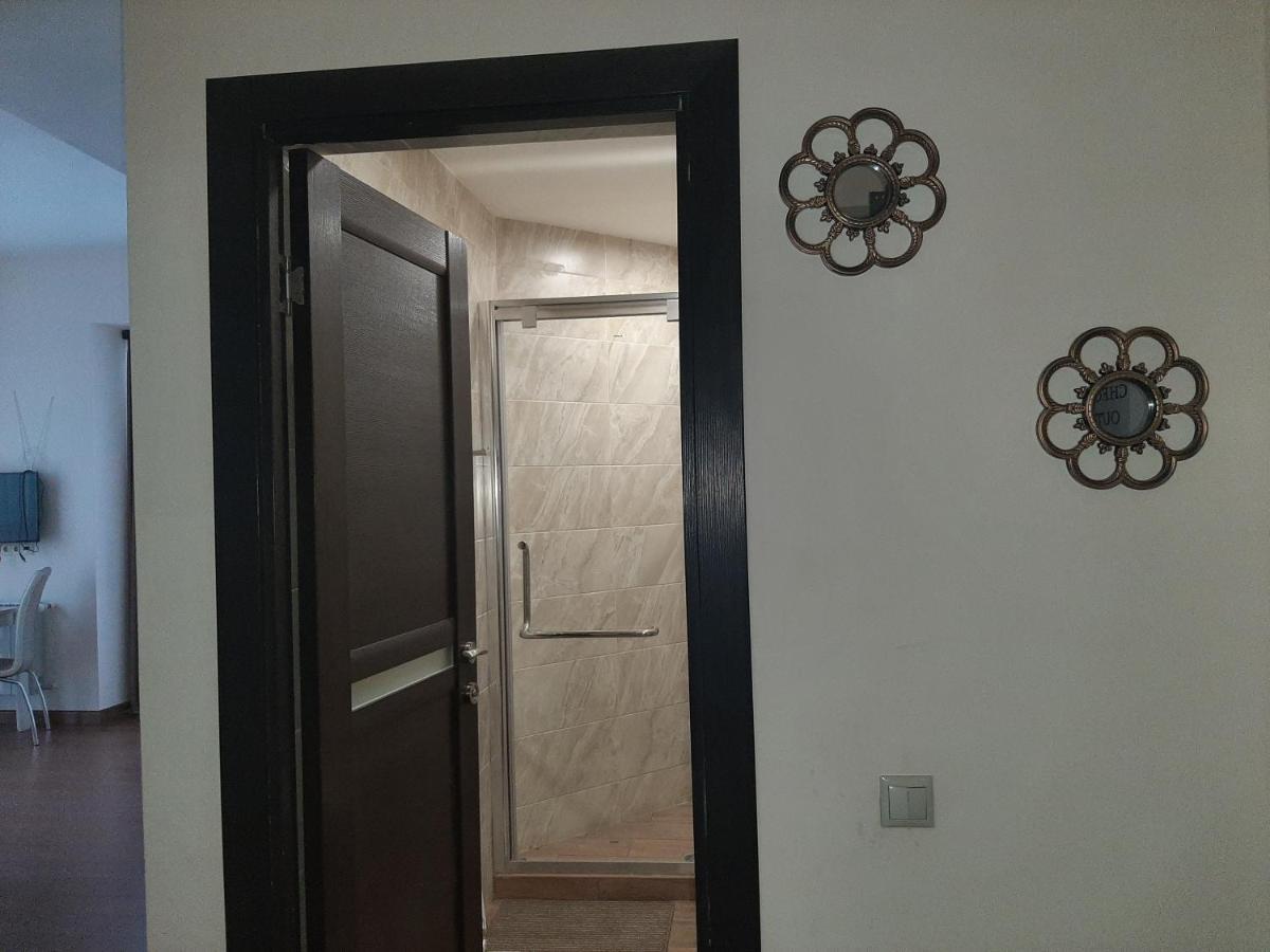 Pride Properties Welcomes You At 17 Buzant St 11-166 Yerevan Armenia エクステリア 写真