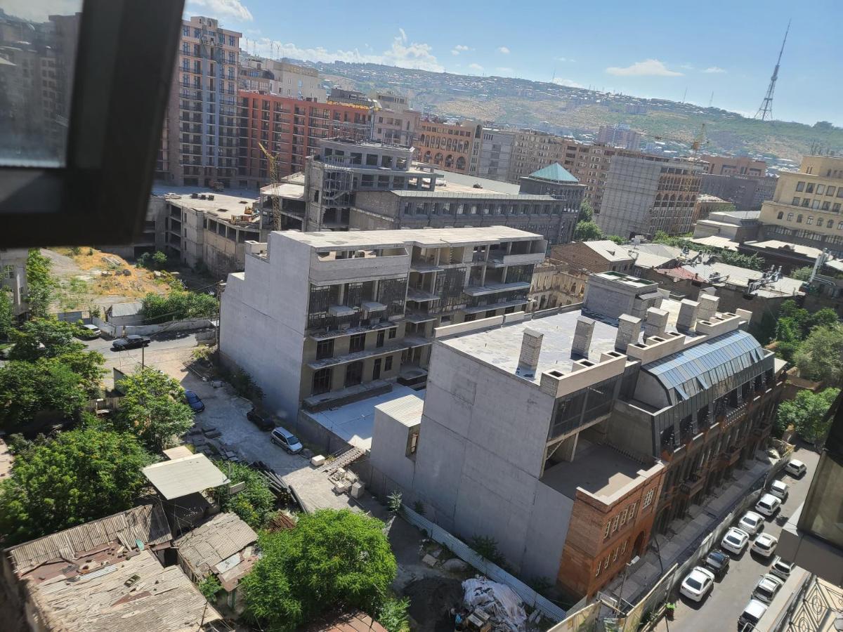 Pride Properties Welcomes You At 17 Buzant St 11-166 Yerevan Armenia エクステリア 写真