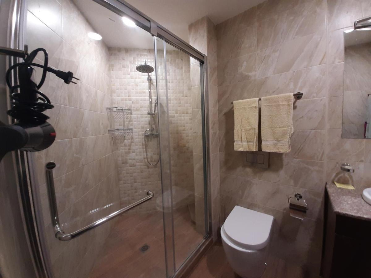 Pride Properties Welcomes You At 17 Buzant St 11-166 Yerevan Armenia エクステリア 写真