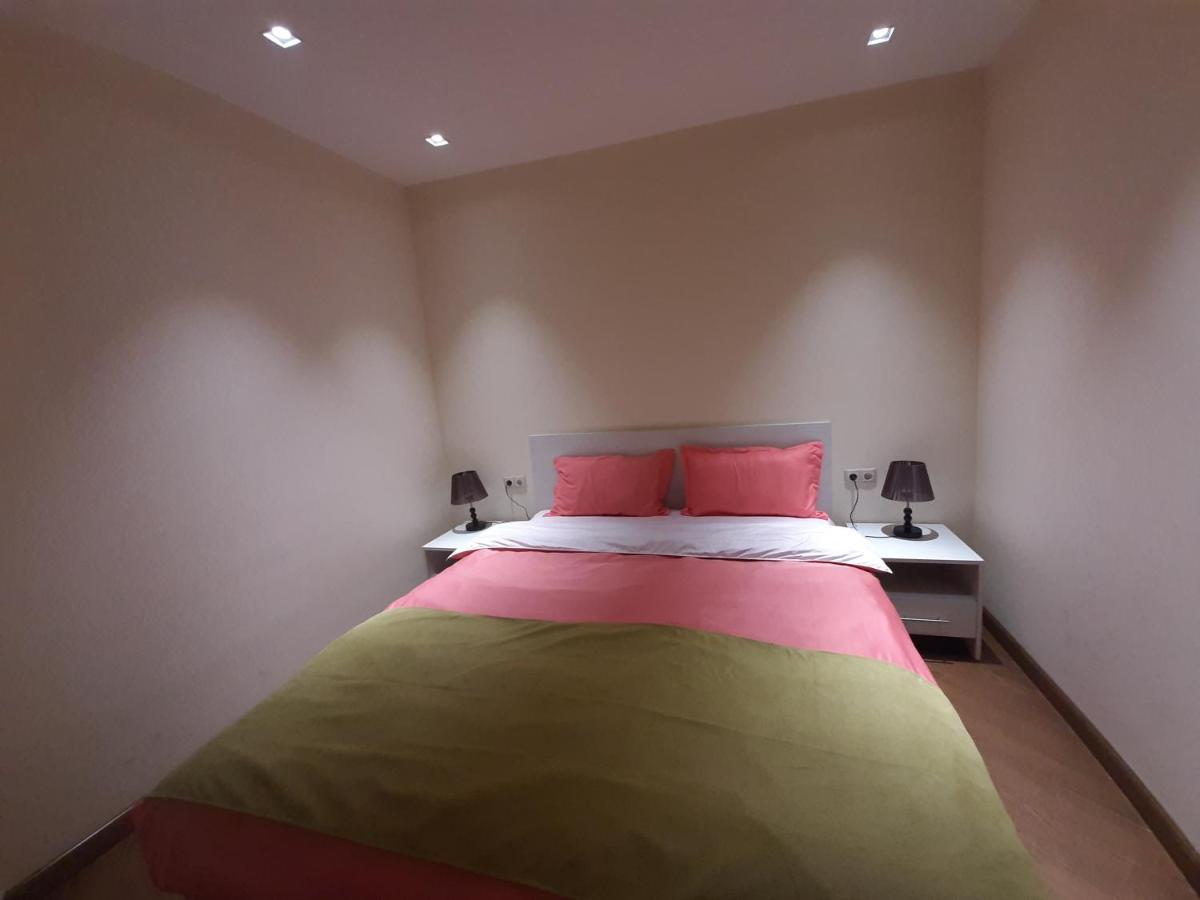 Pride Properties Welcomes You At 17 Buzant St 11-166 Yerevan Armenia エクステリア 写真