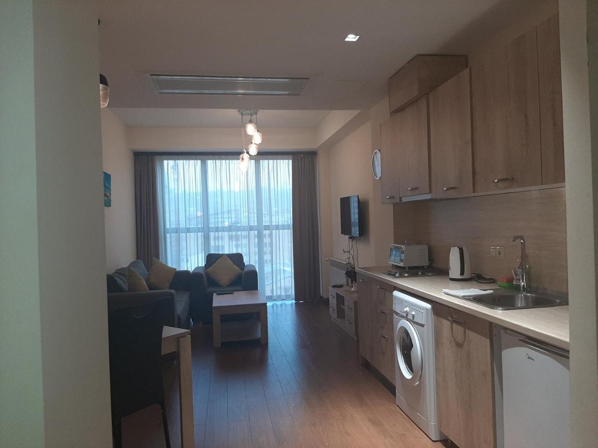 Pride Properties Welcomes You At 17 Buzant St 11-166 Yerevan Armenia エクステリア 写真
